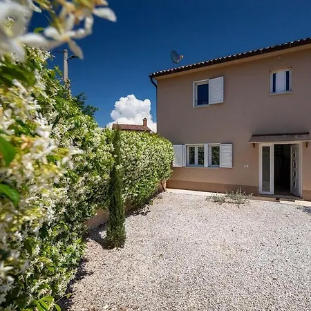 Vin Comfortable Holiday Holiday home *