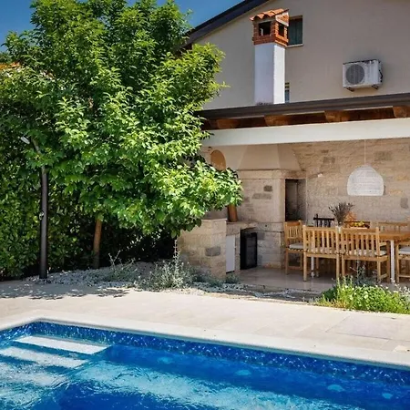 Vin Comfortable Holiday Holiday home